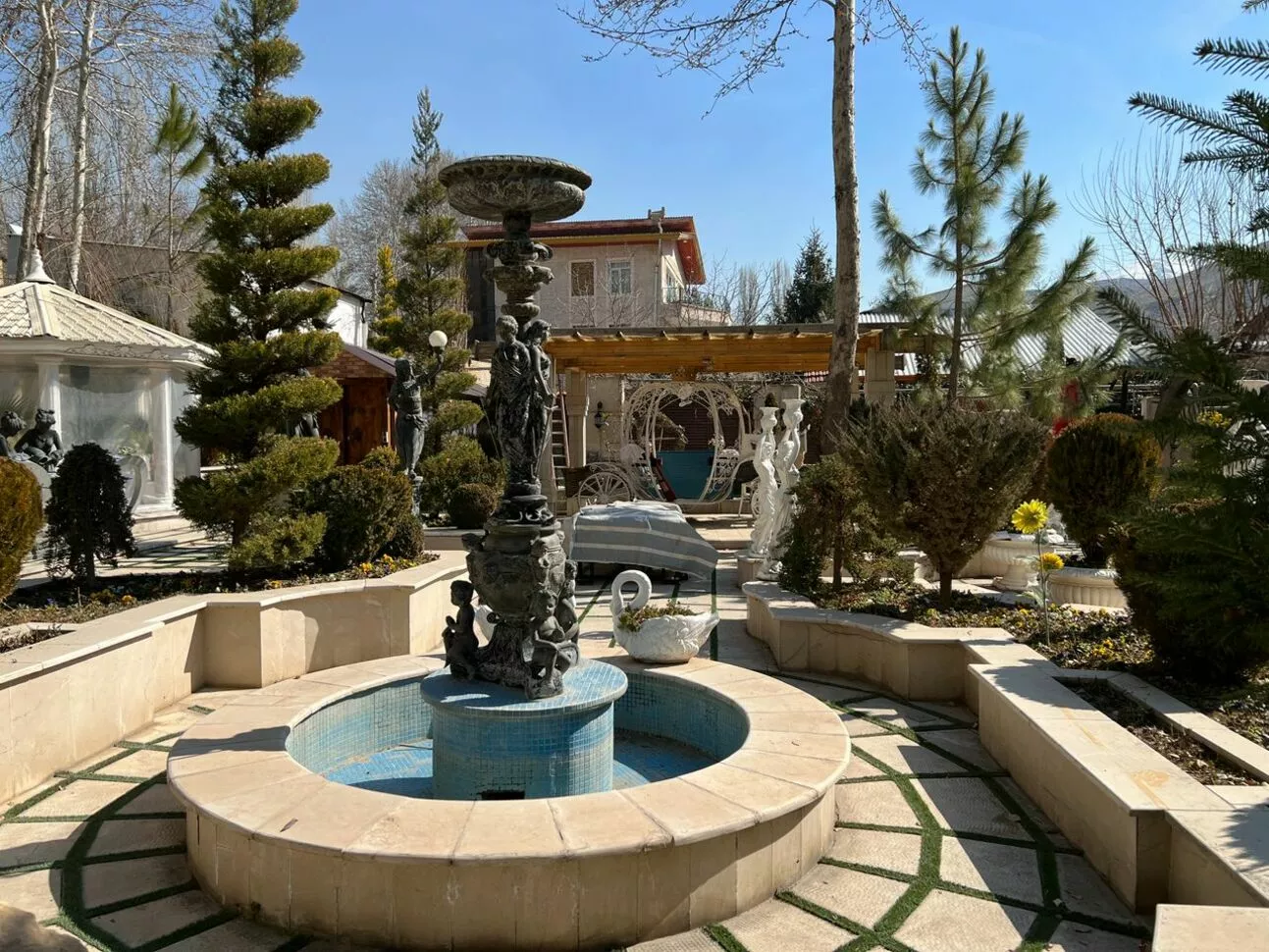 عکس باغ و عمارت کندو 