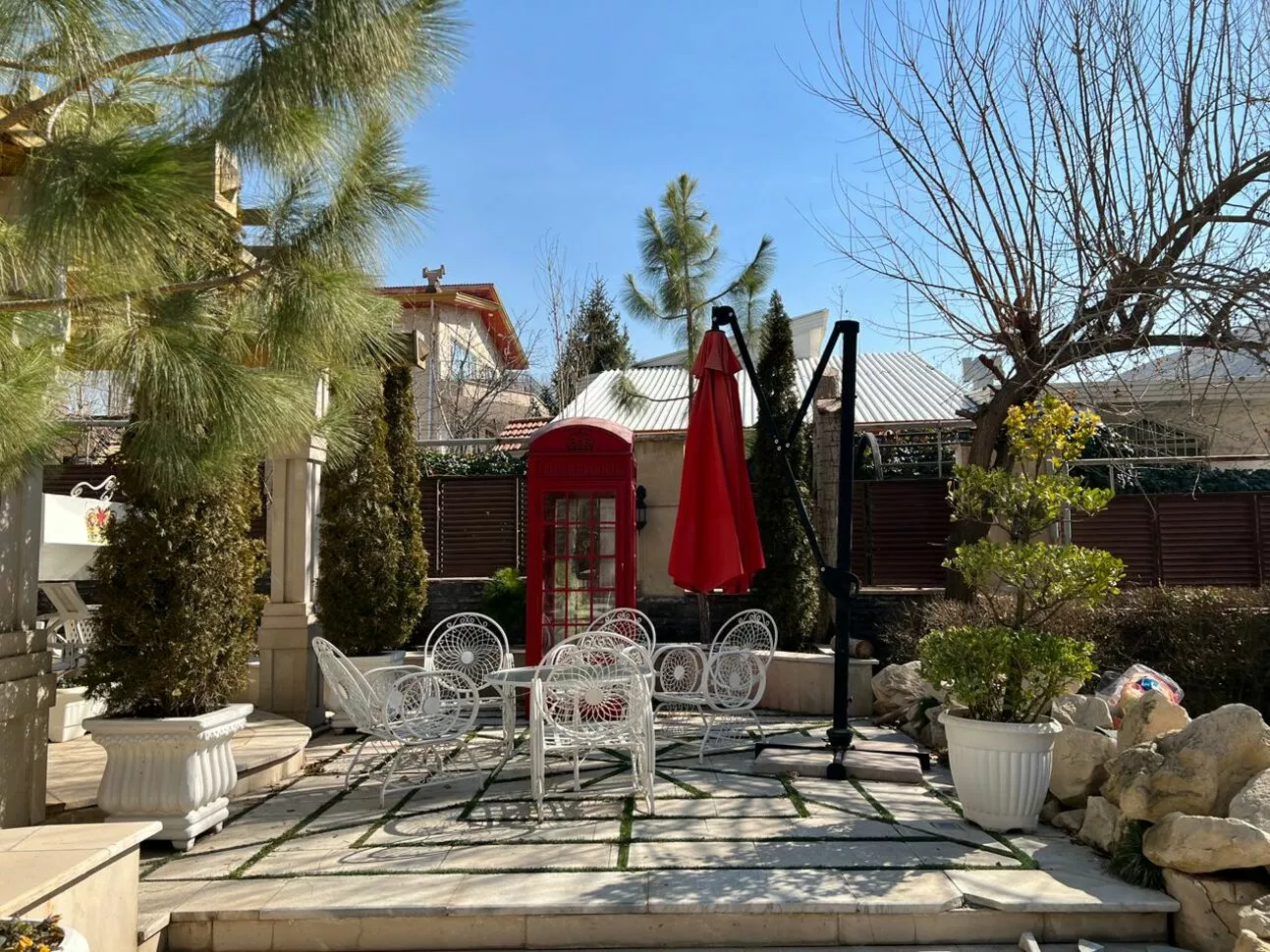 عکس باغ و عمارت کندو 