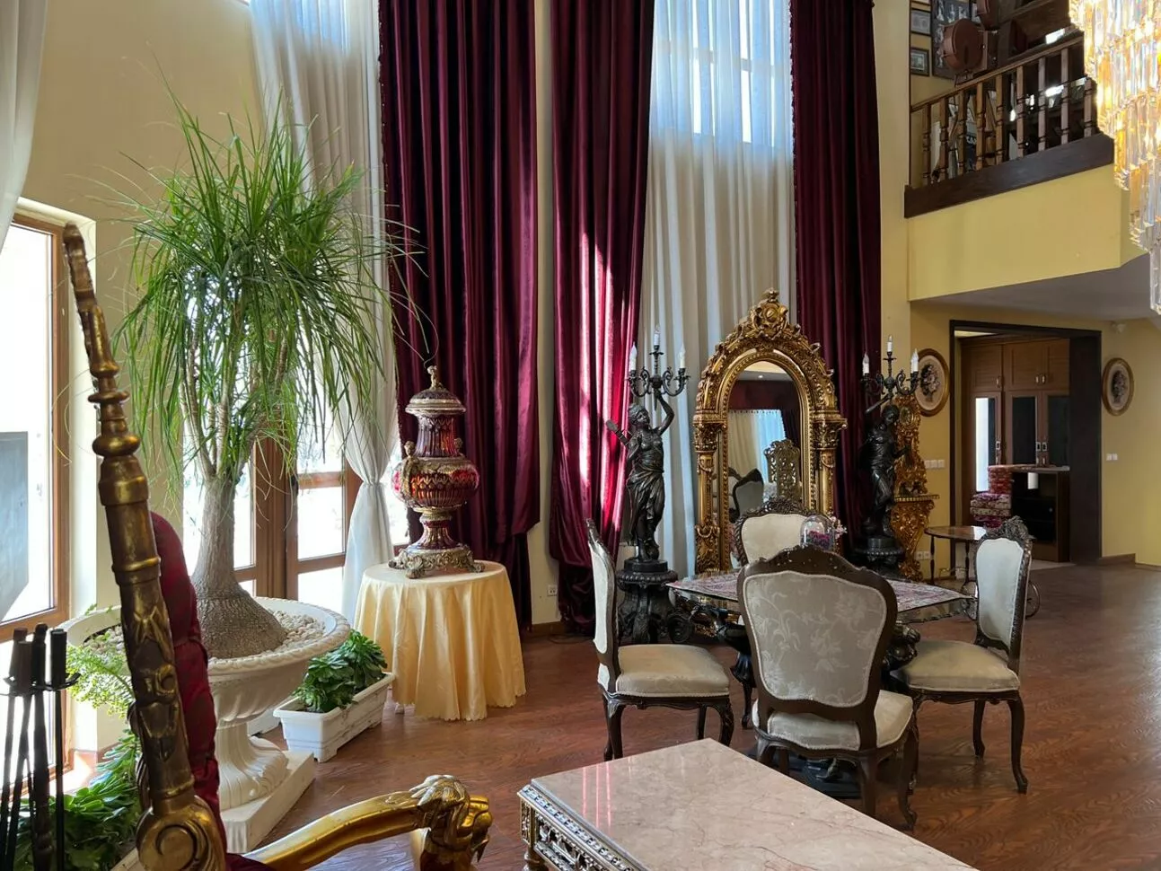 عکس باغ و عمارت کندو 