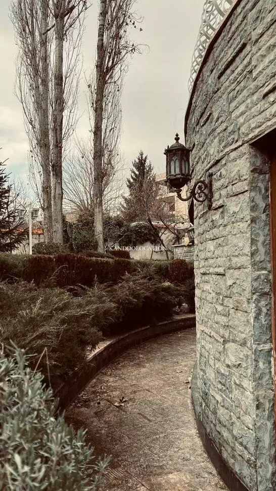 عکس باغ و عمارت کندو 