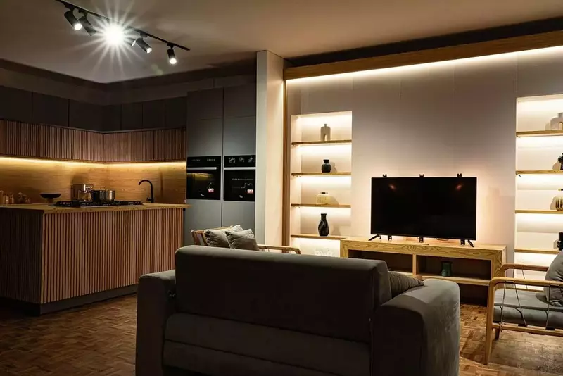 لوکیشن نور (استودیو خانگی)