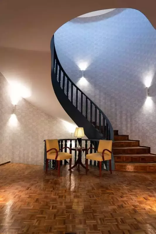 لوکیشن نور (استودیو خانگی)