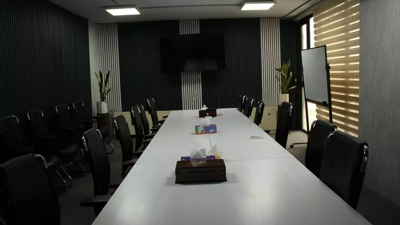 عکس استودیو ازنو