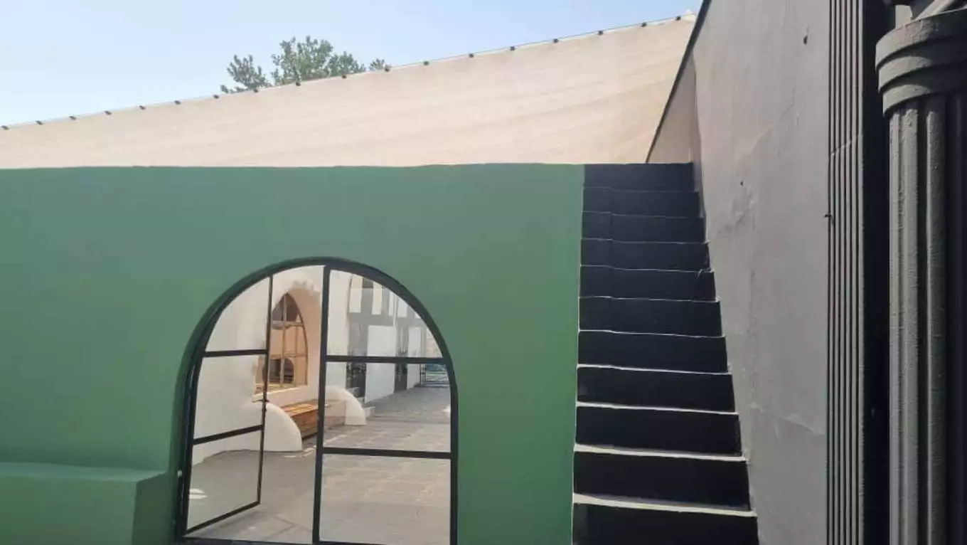 عکس استودیو ماوی