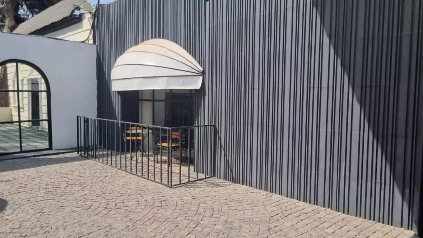 عکس استودیو ماوی