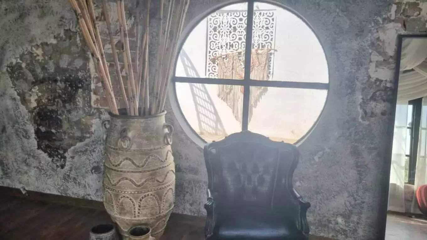 عکس استودیو ماوی