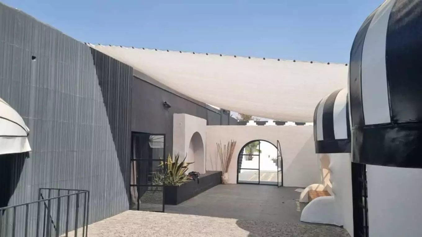 عکس استودیو ماوی