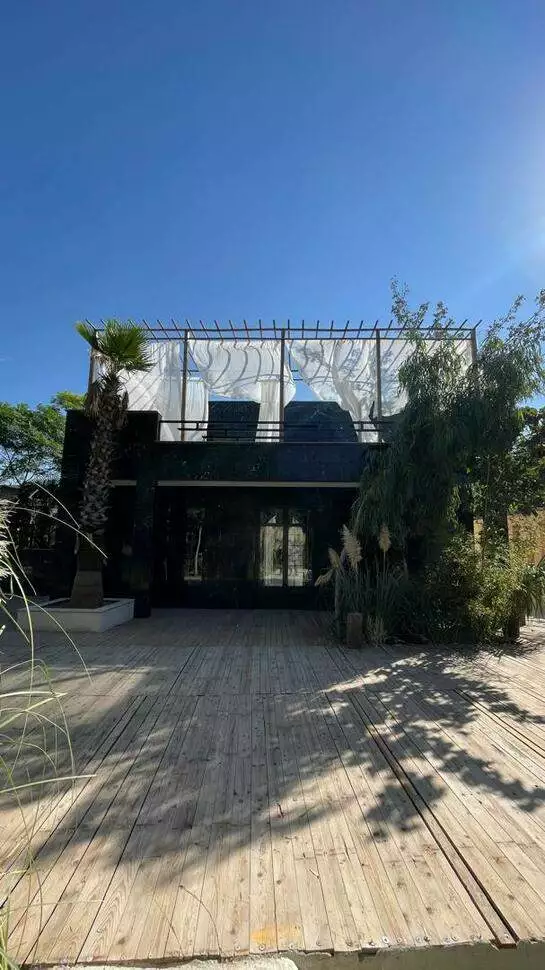 عکس باغ عمارت قصر سفید