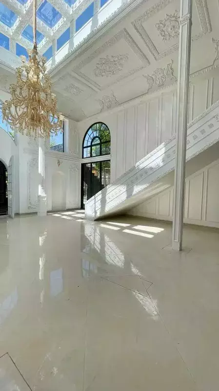 باغ عمارت قصر سفید