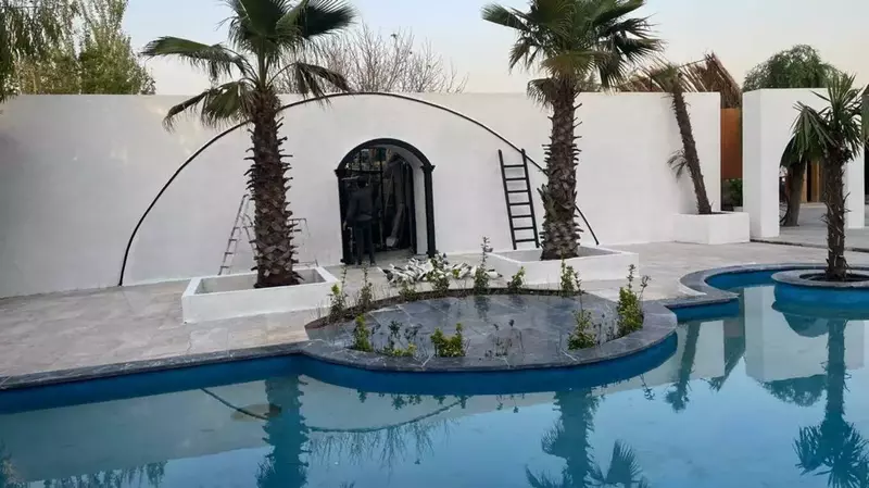 باغ عمارت قصر سفید