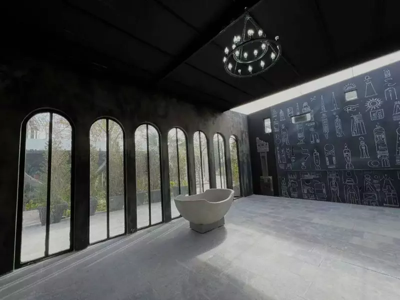 باغ عمارت قصر سفید