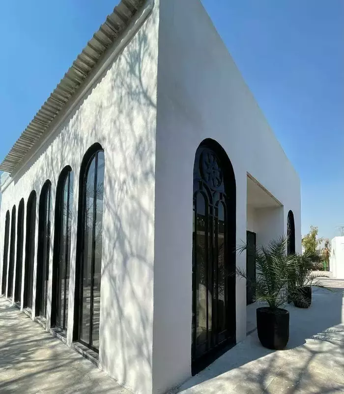 باغ عمارت قصر سفید