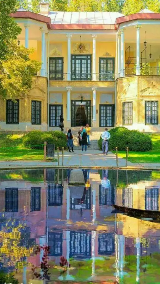 کاخ نیاوران