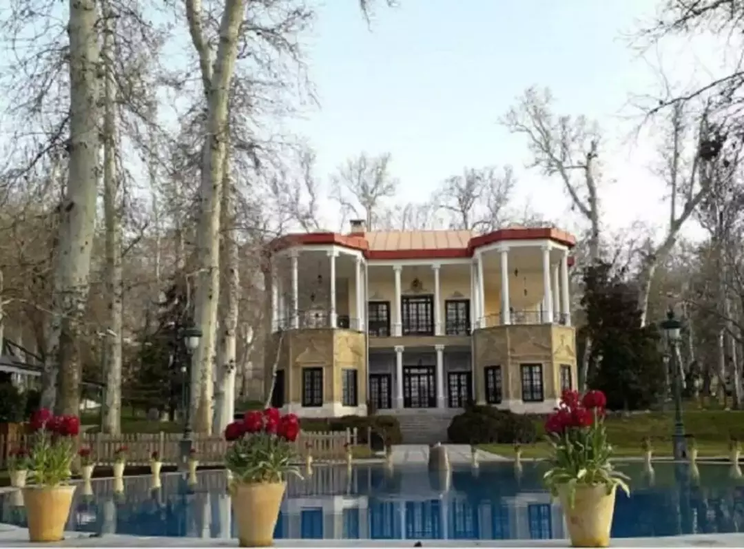 کاخ نیاوران