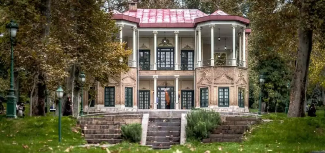 کاخ نیاوران