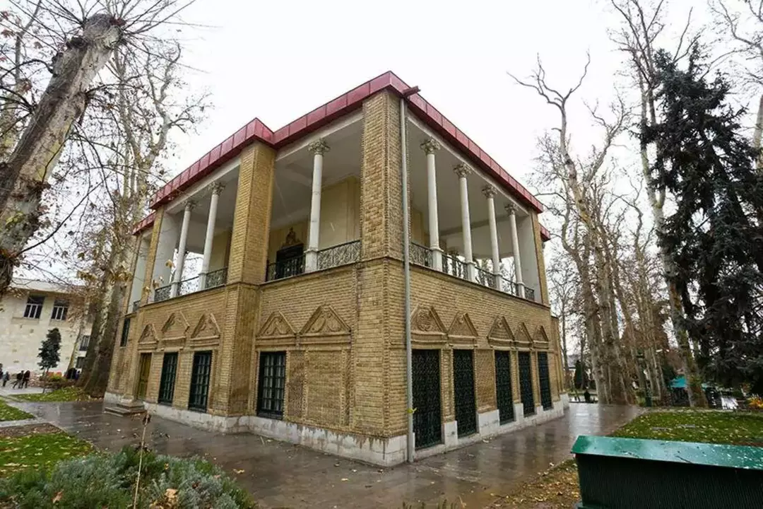 کاخ نیاوران