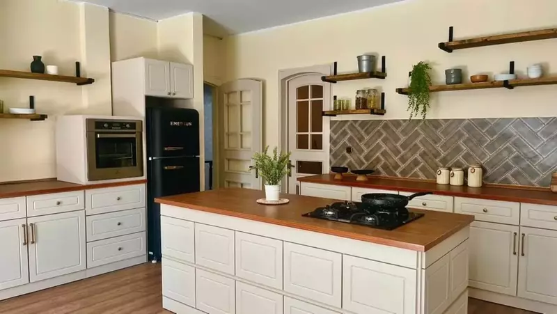 لوکیشن نور (استودیو خانگی)