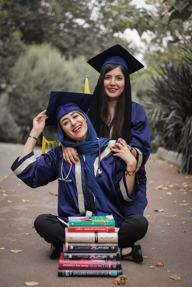 عکاسی فارغ التحصیلی