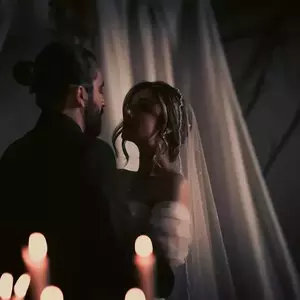 عکس از عروس و داماد در حال رقصیدن