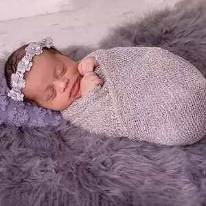 عکاسی نوزاد با دکور در آتلیه