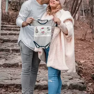 عکاسی بارداری دو نفره در فضای باز