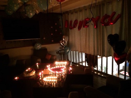 کافه رستوران دنگ با اتاق VIP برای برگزاری تولد 