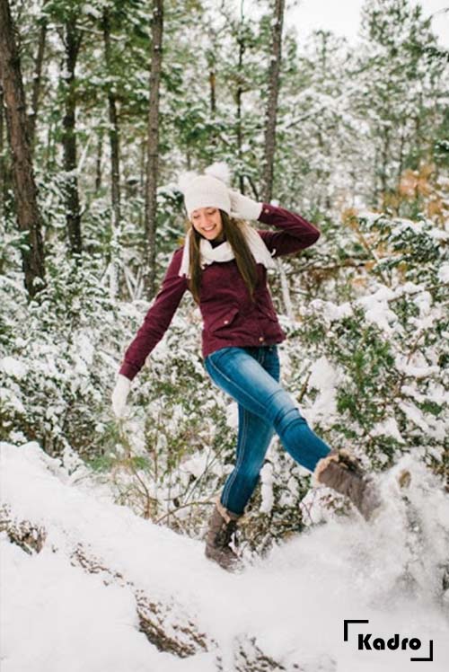 ژست عکس برفی عاشقانه